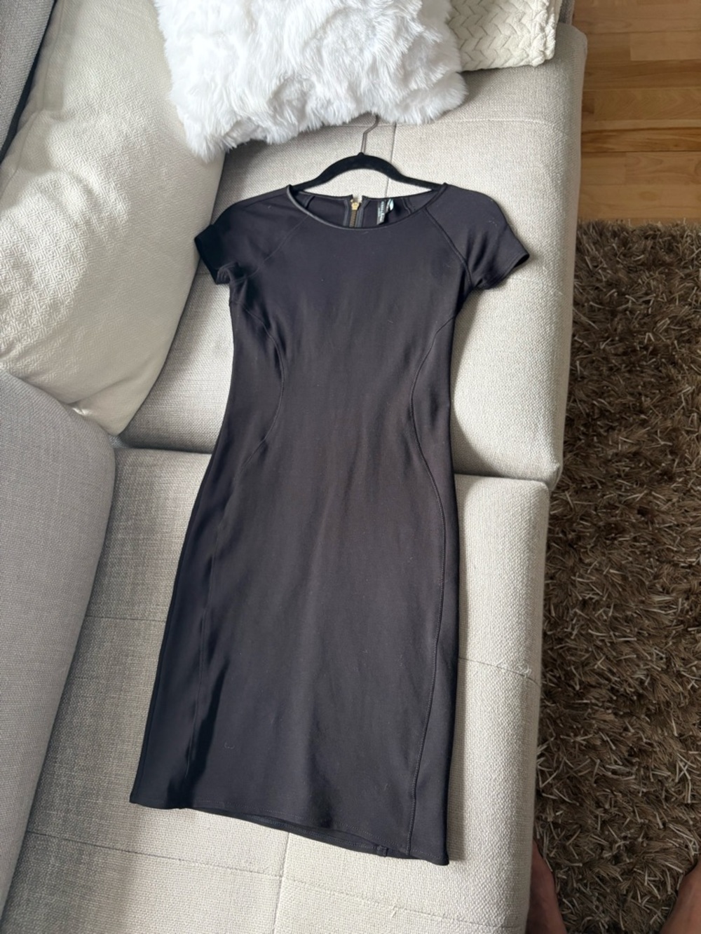 Guess by Marciano Black Short-Sleeve Midi Sheath Dress